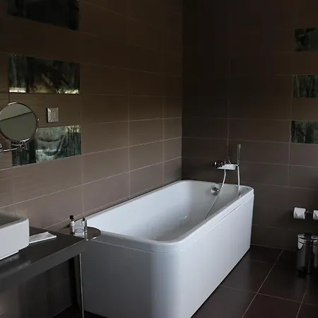 إف إتش 4*